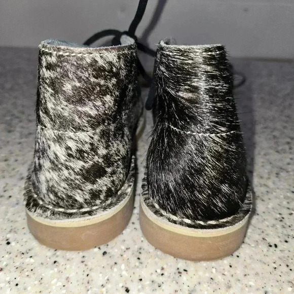 Uwezo Cow Hide Boots Size 7.5 - Picture 4 of 11